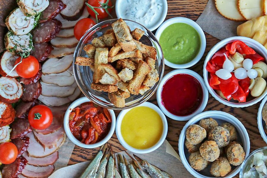 Gdansk: Traditional Polish Food Private Tour - The Old Town sights between meals
