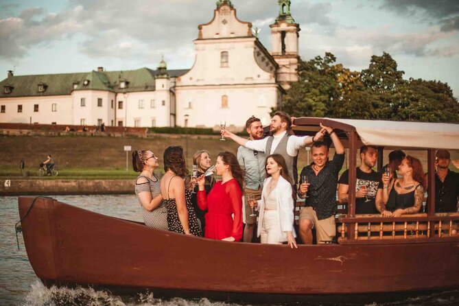 Gondola cruise The Vistula River Krakow private tour up to 12 person - Why a private gondola works well on the Vistula