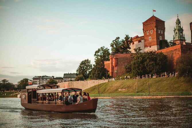 Gondola cruise The Vistula River Krakow private tour up to 12 person - From Wawel Castle to the first river views