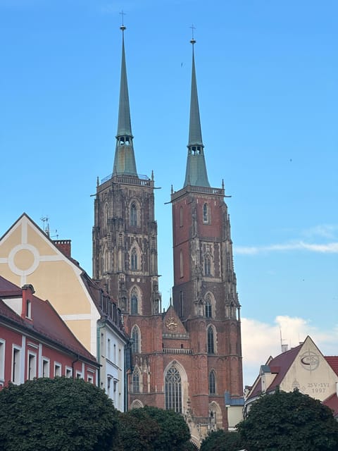 Group city tour (walking tour) through Wroclaw in German - Meeting at the Pillory in the Historic Center