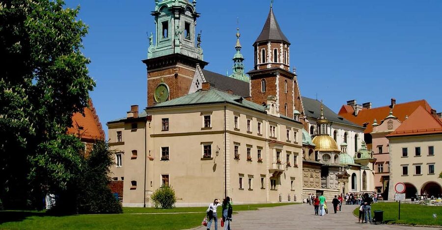 Guided Tour of the Wawel Castle & Cathedral in Cracow - Wawel Cathedral, Poland’s ceremonial heart