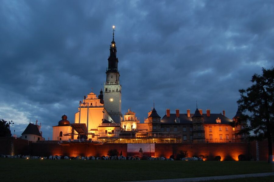 Half-Day Czestochowa Black Madonna Tour from Krakow - Why Jasna Gora matters in Poland