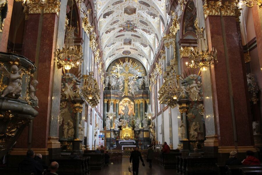 Half-Day Czestochowa Black Madonna Tour from Krakow - The Basilica, Knight Hall, and Treasury