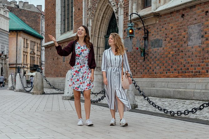 Highlights & Hidden Gems of Krakow - St. Mary’s Basilica and the Main Square