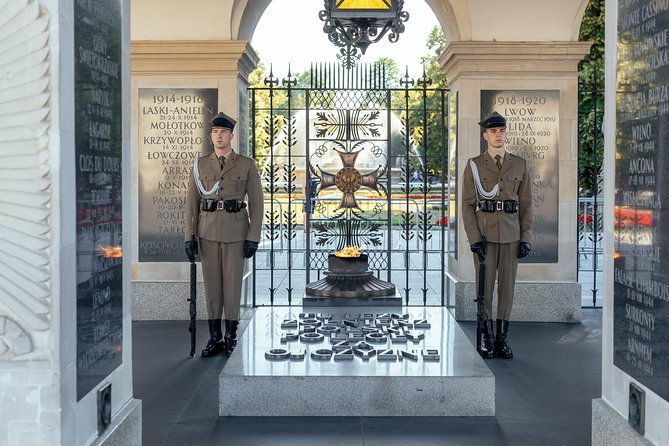 Highlights & Hidden Gems With Locals: Best of Warsaw Private Tour - Krakowskie Przedmieście and the Presidential Palace
