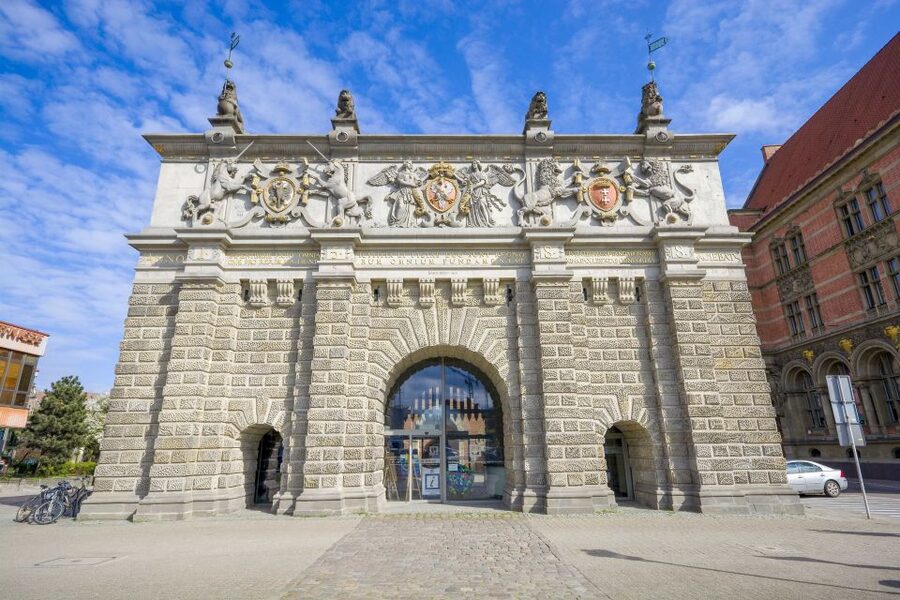 Highlights of Gdańsk, Gdynia and Sopot 1-day Private Tour - The guides are a major part of the value