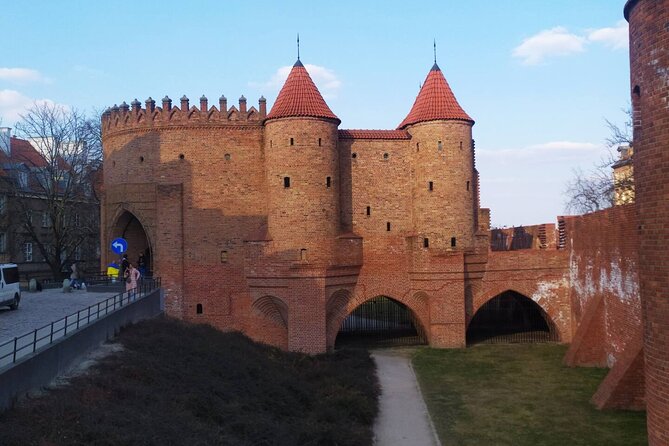 Historic Heart of Warsaw Walking Tour - Gnojna Góra for a different view of Warsaw