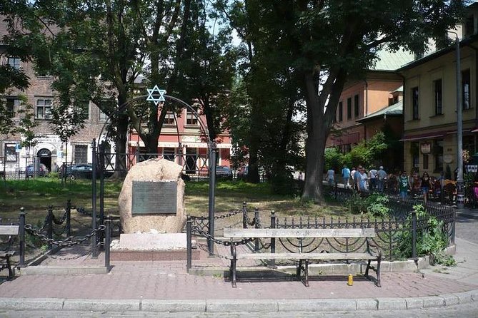 Jewish Quarter, Oskar Schindler's sites and Kraków under Nazi occupation - Kazimierz begins at Plac Wolnica