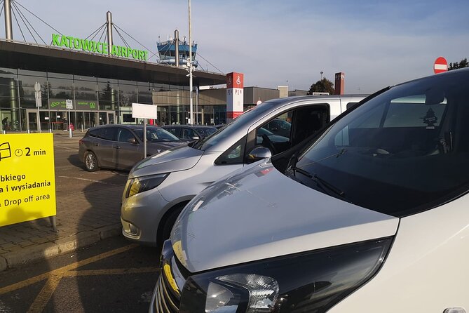 Katowice KTW Airport - Kraków City/KrakówAirport Private Transfer - Meeting your driver at Katowice Airport