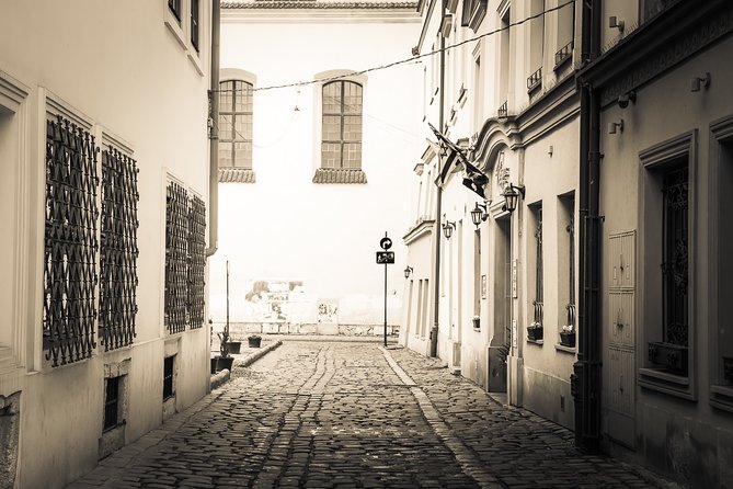 Kazimierz District, the Wawel Hill and Cracow Old Town - Szeroka Street and Remuh Synagogue