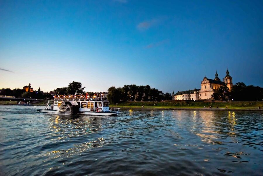 Krakow: 1-Hour Evening Vistula River Cruise - Sunset, Night Lights, and the Best Seat
