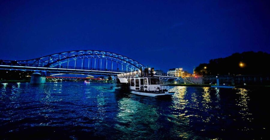 Krakow: 1-Hour Evening Vistula River Cruise - Kazimierz and the Church on the Rock