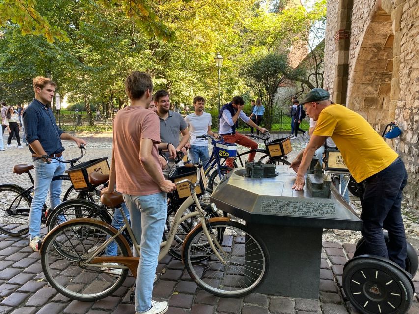 Krakow: 2h Kazimierz (Jewish Quarter) Bike Tour - Key points at a glance