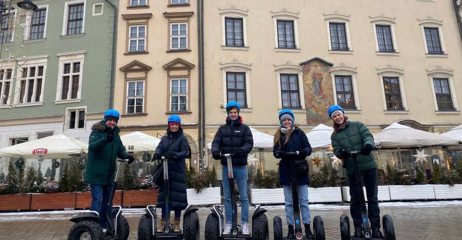 Krakow: 30min Segway Rental with Helmet and a photosession - Choosing your Krakow route