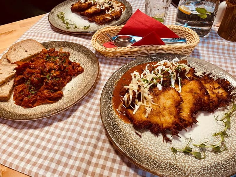 Krakow: 6-Course Full Polish Food Tour with Vodka Tasting - Starting beside St. Mary’s Basilica