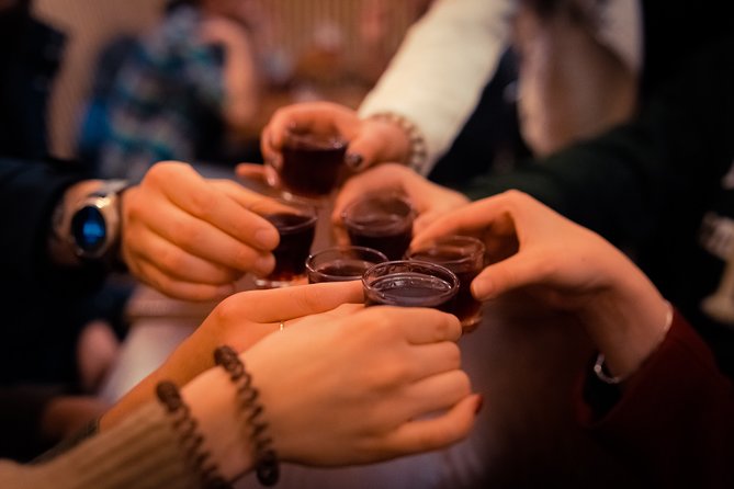 Krakow: 6-Course Full Polish Food & Vodka Tour - What the guide adds to the meal