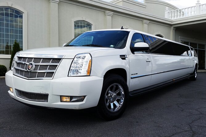 Krakow Airport (KRK) Premium Limo Transfer - A one-hour ride built around your group