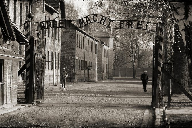 Krakow and Auschwitz - Full Day Tour from Warsaw by private car - The 6:30 am hotel pickup in a private car