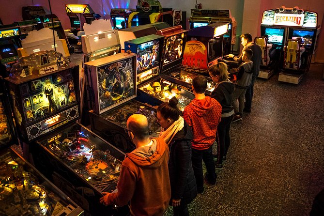 KRAKOW ARCADE MUSEUM - skip the line ticket with unlimited FREE PLAY - Fighting games and multiplayer competition