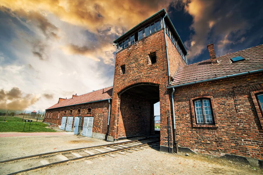 Krakow Auschwitz-Birkenau Memorial Guided Tour Meeting Point - Meeting in Krakow at Pawia 18b