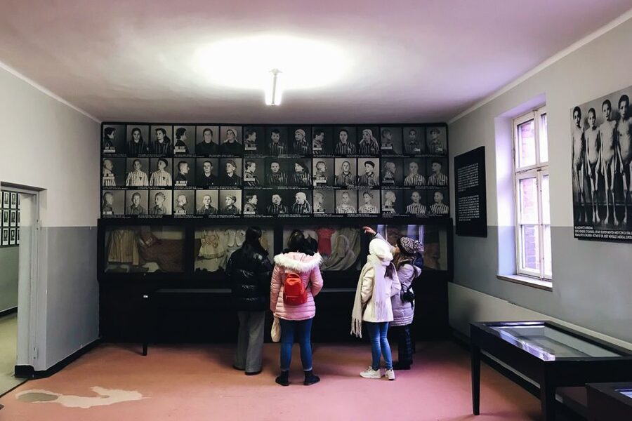 Krakow: Auschwitz-Birkenau Tour Limited to 15 Visitors - The morning pickup from Krakow