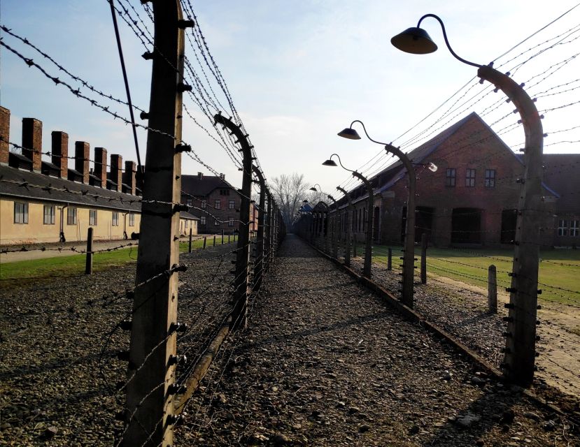 Krakow: Auschwitz-Birkenau & Wieliczka Salt Mine with Lunch - The long transfer to Wieliczka