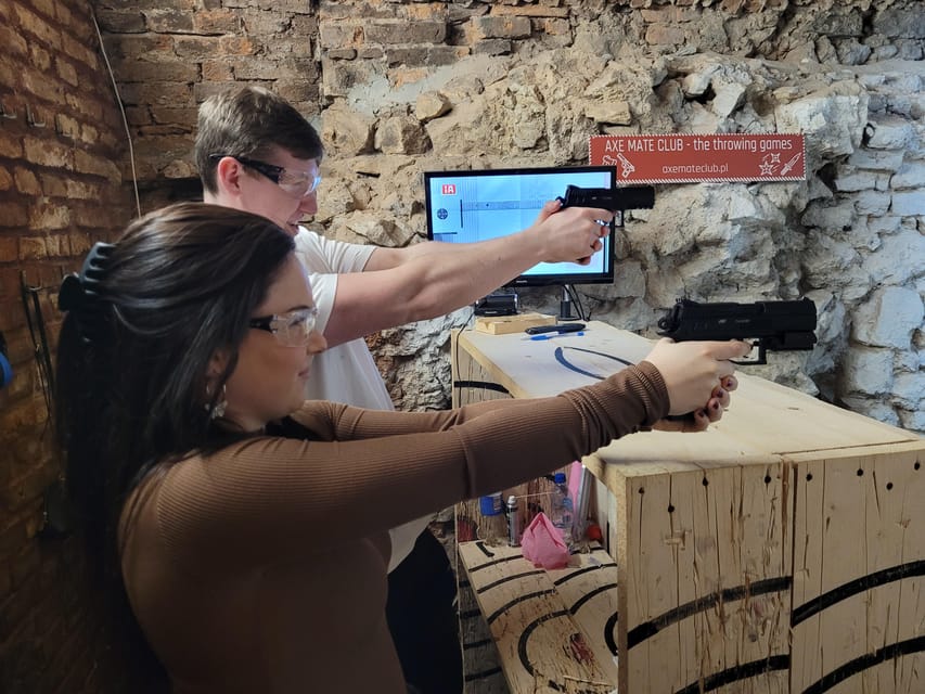Krakow: Axe Mate Club Shooting Range Entry Ticket - What happens when you arrive