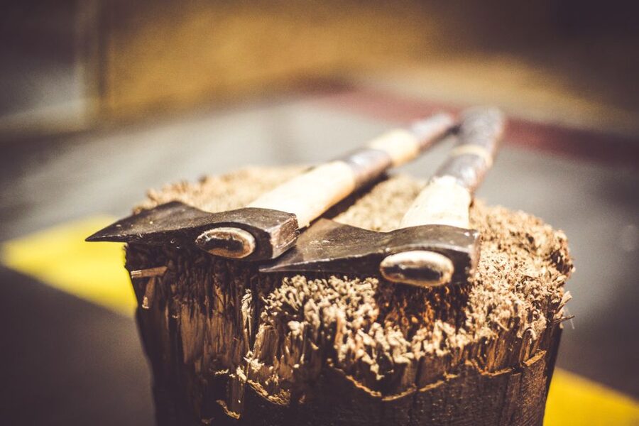 Kraków: Axe-Throwing in Axe Nation, the First Club in Europe - Who will get the most from this activity?