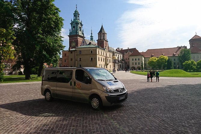 Krakow Balice Airport Round Trip Private Transfer - How the driver can shape your first hour in Krakow