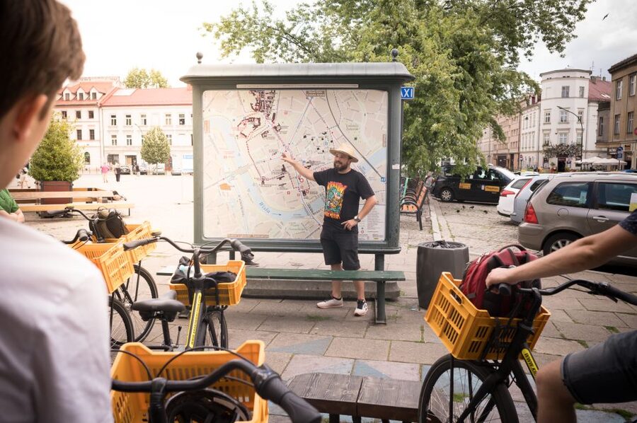 Krakow: Bike Tour of Old Town, Jewish Quarter and the Ghetto - Jagiellonian University and the Bishop’s Palace