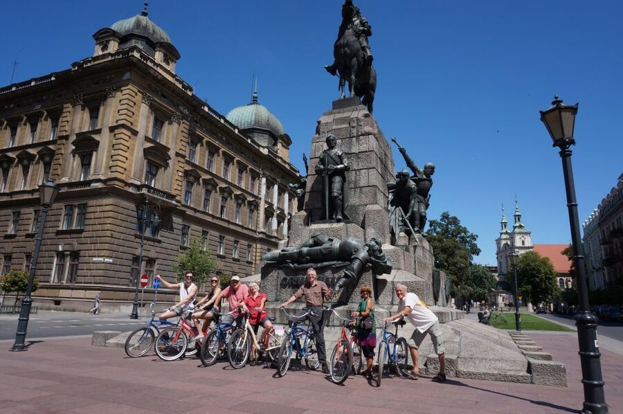 Krakow: Bike Tour of the Old Town, Kazimierz, and the Ghetto - Podgórze and the former WWII ghetto
