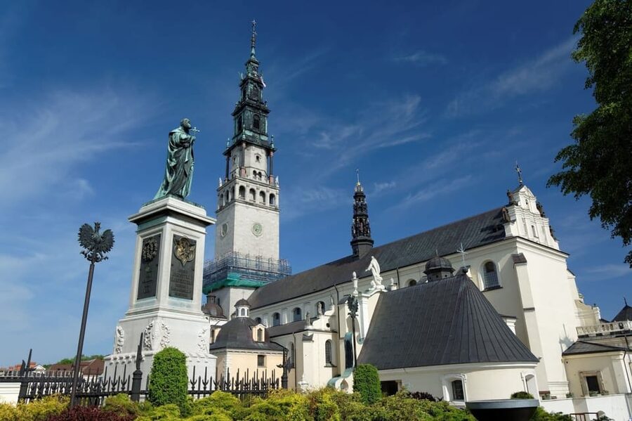 Krakow: Black Madonna Sanctuary of Czestochowa - Guided Tour - The Black Madonna Chapel and Basilica
