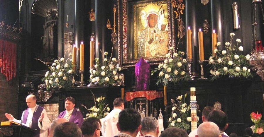 Krakow: Black Madonna Sanctuary of Czestochowa - Guided Tour - One hour for free time and lunch