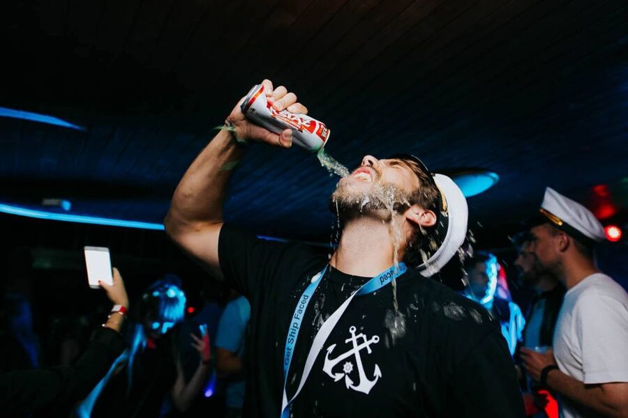 Krakow: Boat Party with Unlimited Drinks - Key points to know before booking