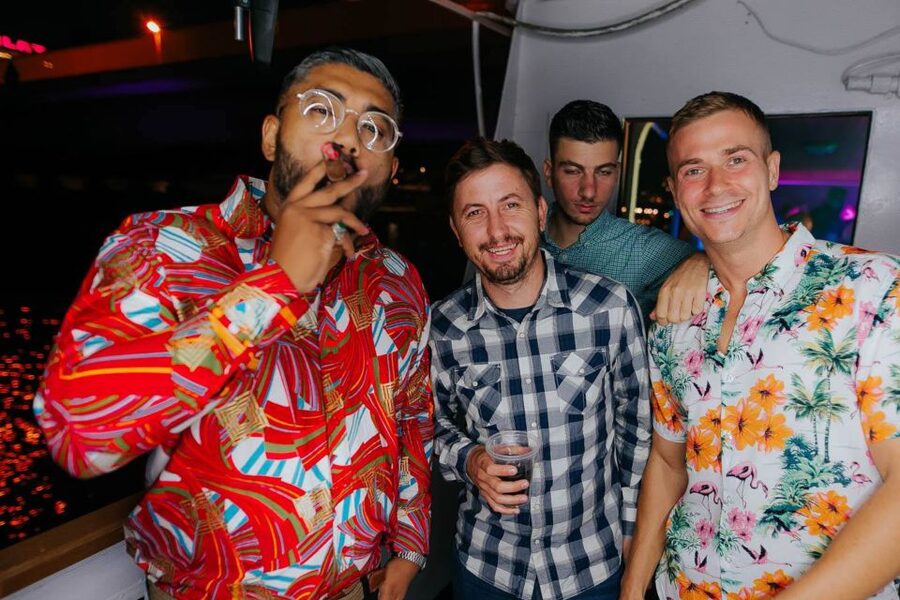 Krakow: Boat Party with Unlimited Drinks - The Vistula cruise from 5:00 or 8:00 PM
