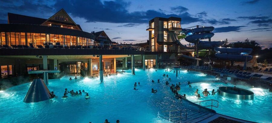Krakow: Chocholowskie Thermal Baths Evening Ticket - Saunas, drinks, and extra ways to relax