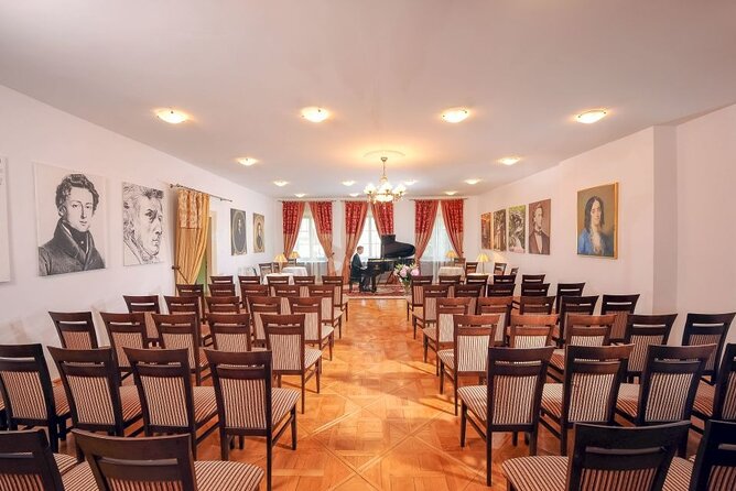 Krakow: Chopin Piano Concert in St. Bernardine Church - The pianist matters more than the decoration