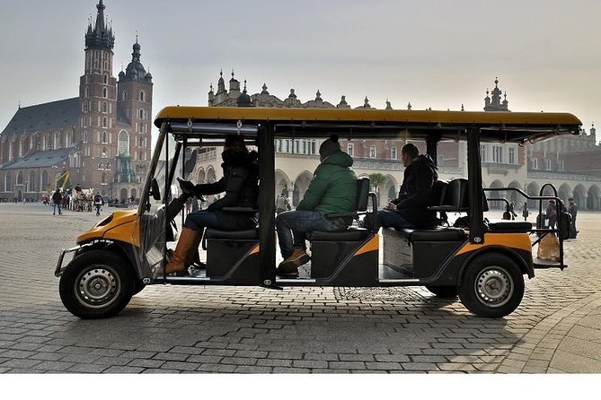 Krakow City Sightseeing by Electric Car - Audio commentary, drivers, and photo stops