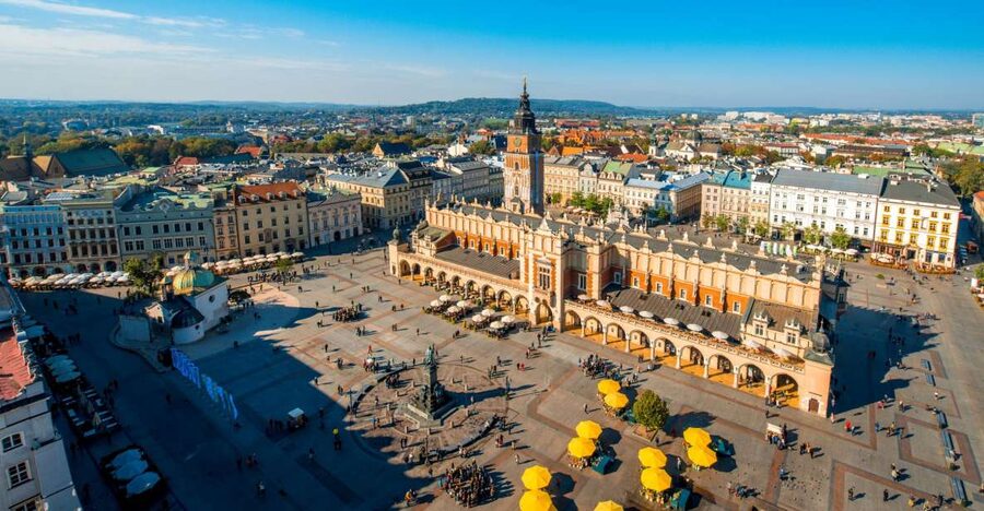 Krakow: City Sightseeing Tour by Electric Golf Cart - Comfort in cold, rain, and summer weather