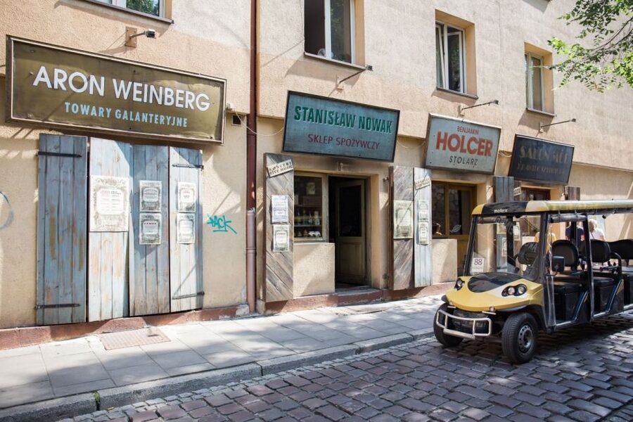 Krakow: City Tour of 3 Districts by Electric Car - What this Krakow electric car tour is really good at