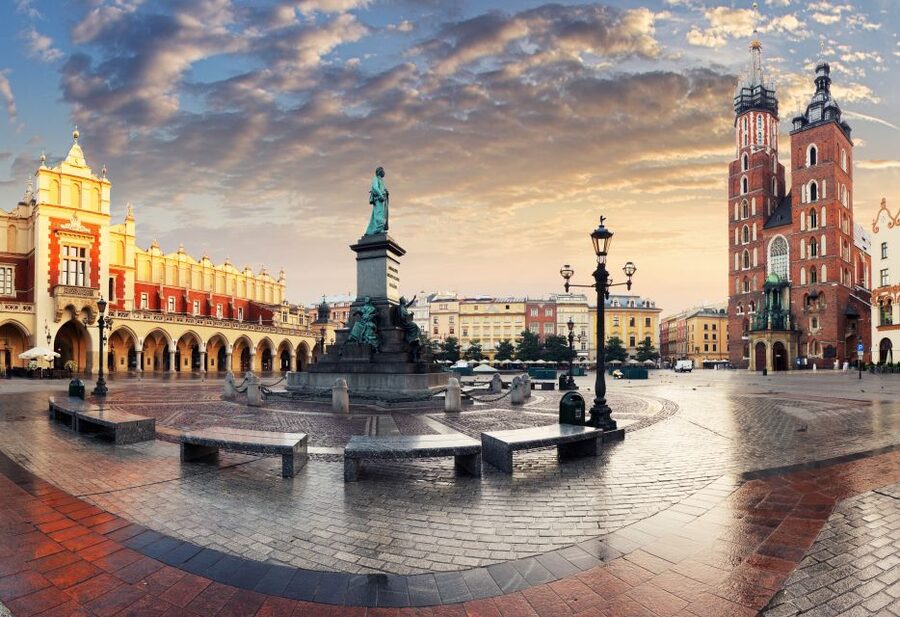Krakow: E-Car City Tour - Old Town landmarks: Wawel, the Barbican, and Planty