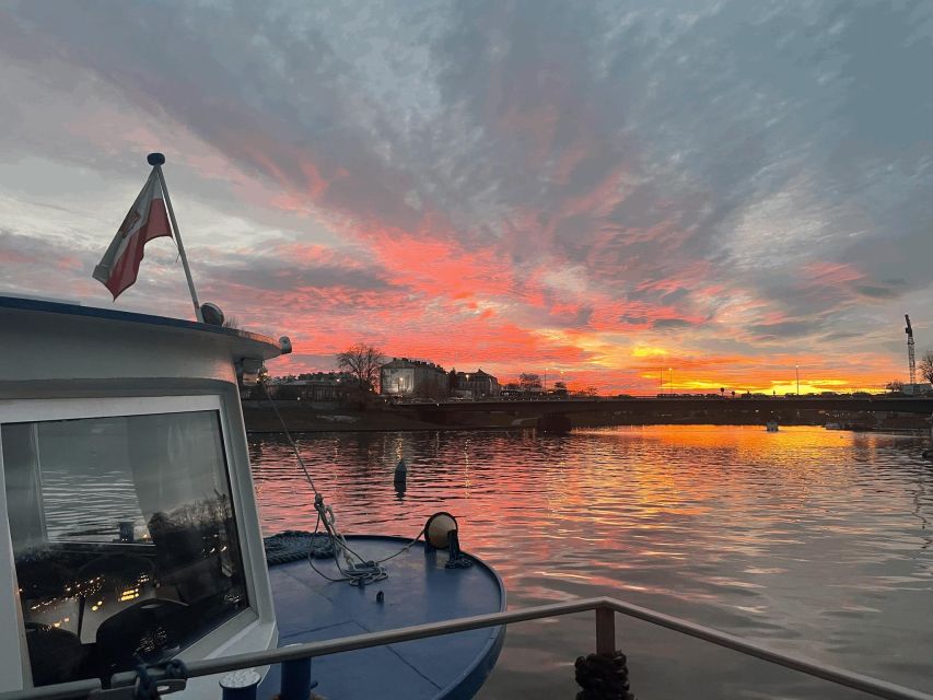 Krakow: Evening Cruise with a Glass of Wine - How good is the audio commentary?