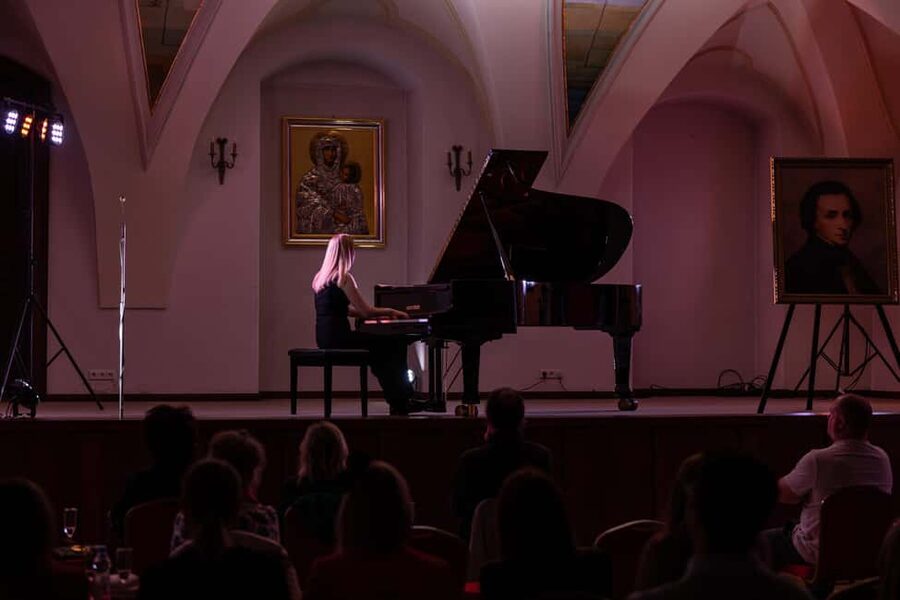 Krakow: Frédéric Chopin Classical Music Candlelight Concert - Part one: polonaises, waltzes, and familiar favorites