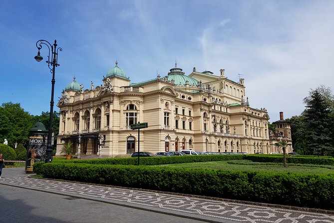 Krakow Grand City Tour by golf cart (private) - Private comfort, weather cover, and mobility