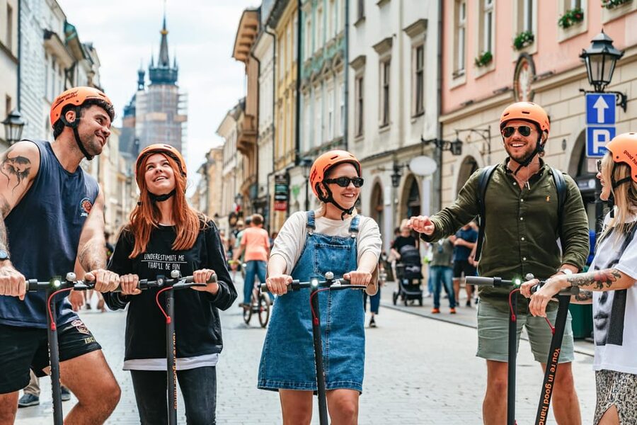 Krakow: Guided E-Scooter City Tour with Food Tastings - Key points to know before booking