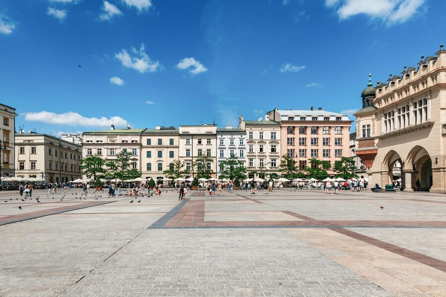 Krakow: Guided E-Scooter City Tour with Food Tastings - Who will enjoy this tour most