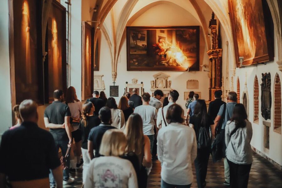 Krakow: Guided Old Town Tour - Walking toward Wawel Royal Castle