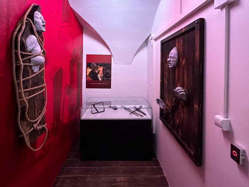 Kraków: Guided Tour of the Torture Museum - Key points to know before you go
