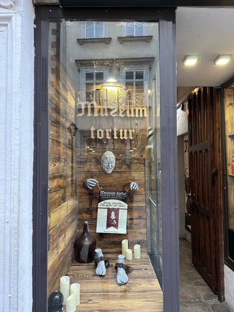 Kraków: Guided Tour of the Torture Museum - Why the guide matters more than the objects
