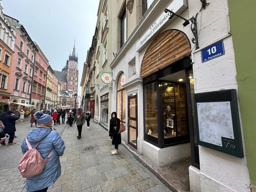Kraków: Guided Tour of the Torture Museum - Who should choose this unusual Krakow stop?